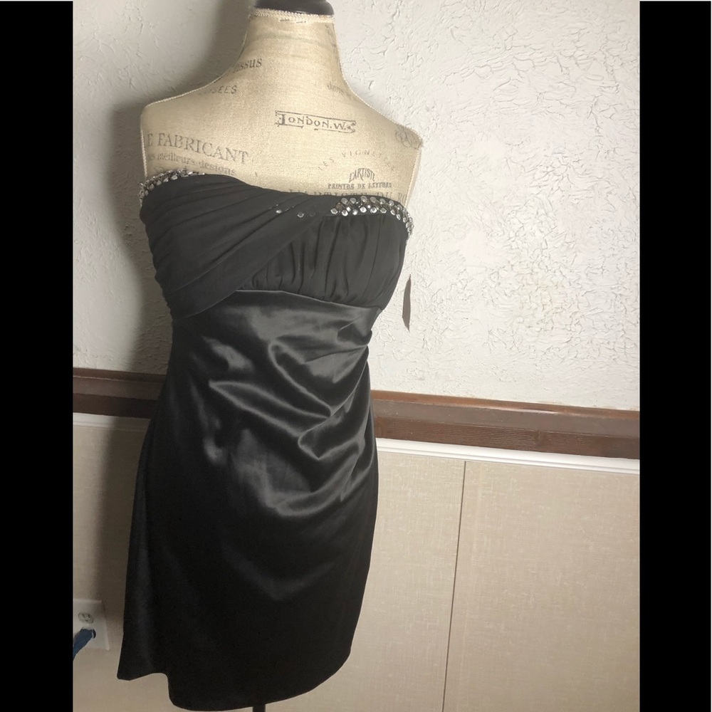 Gorgeous pencil style cocktail dress